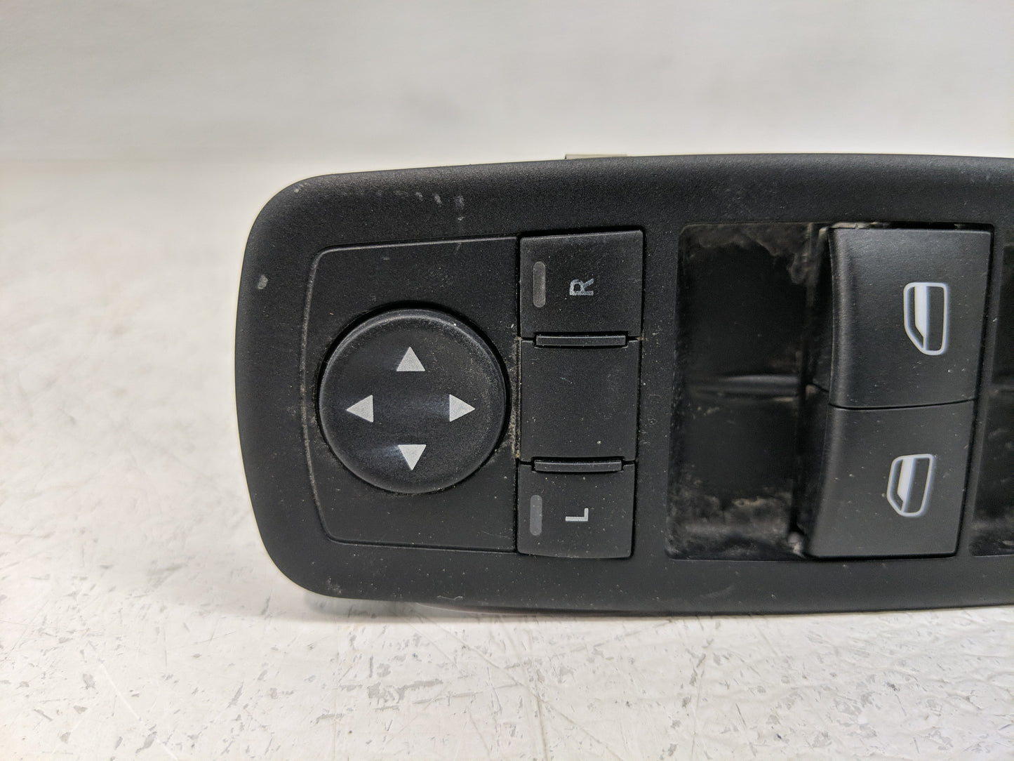2008-2011 Chrysler Town & Country Master Power Window Switch Replacement Driver Side Left Fits Fits 2008 2009 2010 2011 OEM 