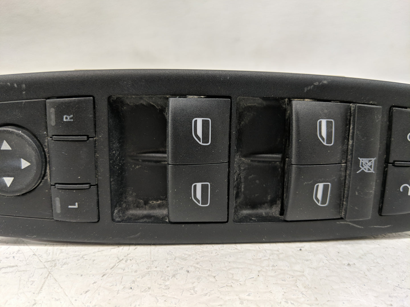 2008-2011 Chrysler Town & Country Master Power Window Switch Replacement Driver Side Left Fits Fits 2008 2009 2010 2011 OEM 
