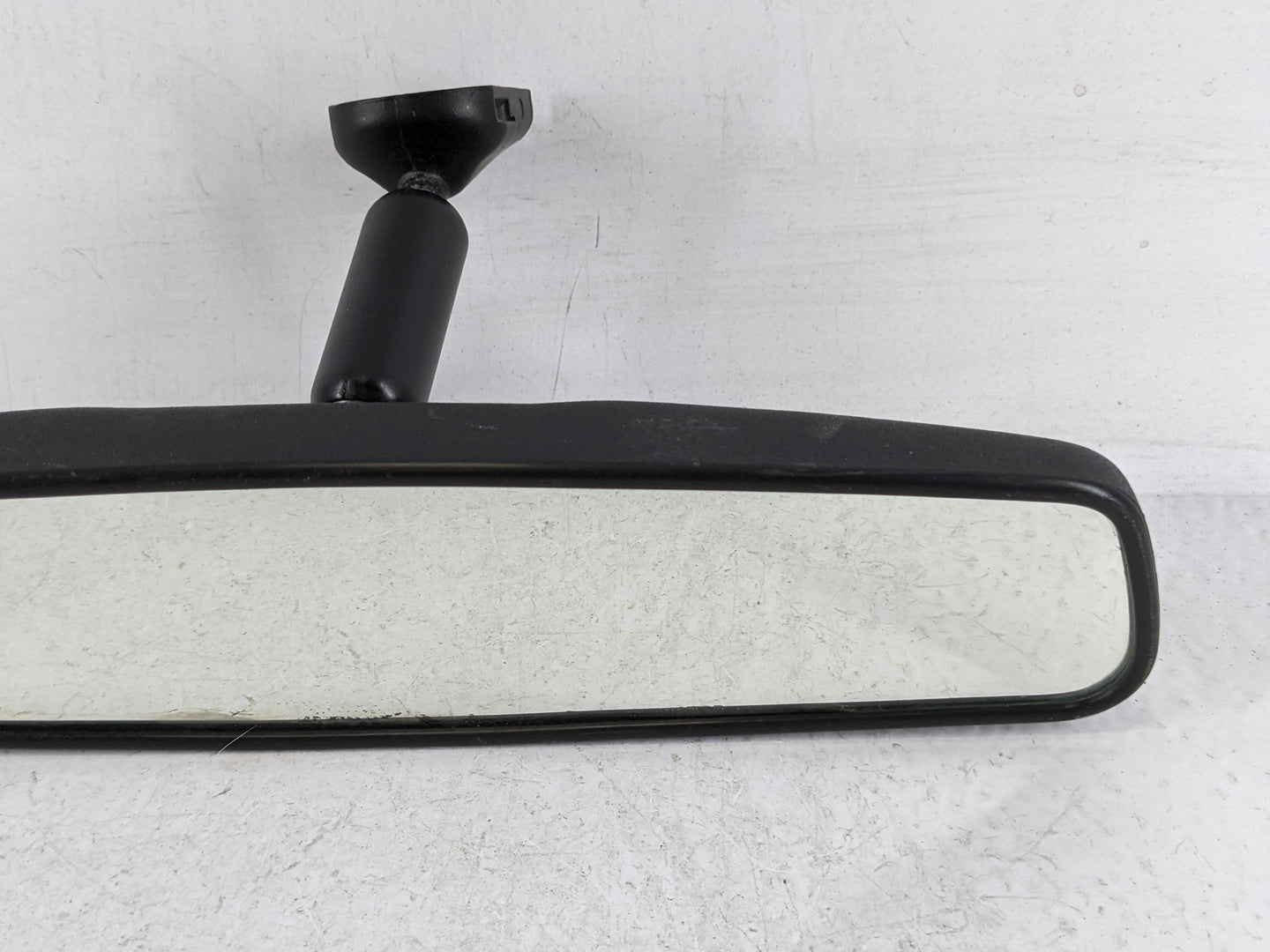 2009 Chrysler Town & Country Interior Rear View Mirror Replacement OEM P/N:E8011083 Fits OEM Used Auto Parts - Oemusedautopa