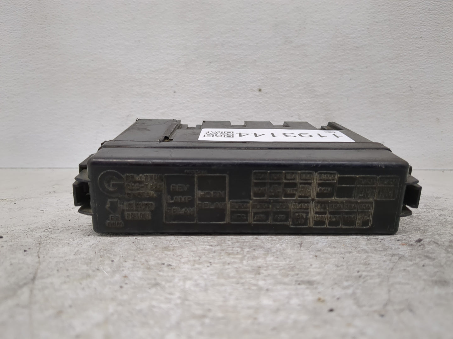 2009-2009 Chrysler Town & Country Fusebox Fuse Box Relay Module Tipm - Oemusedautoparts1.com