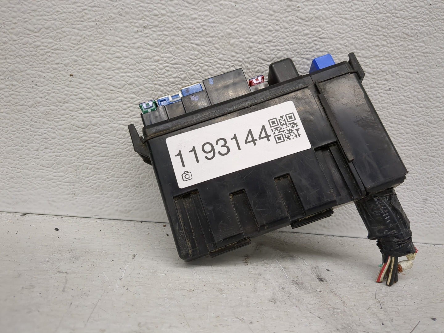 2009-2009 Chrysler Town & Country Fusebox Fuse Box Relay Module Tipm - Oemusedautoparts1.com