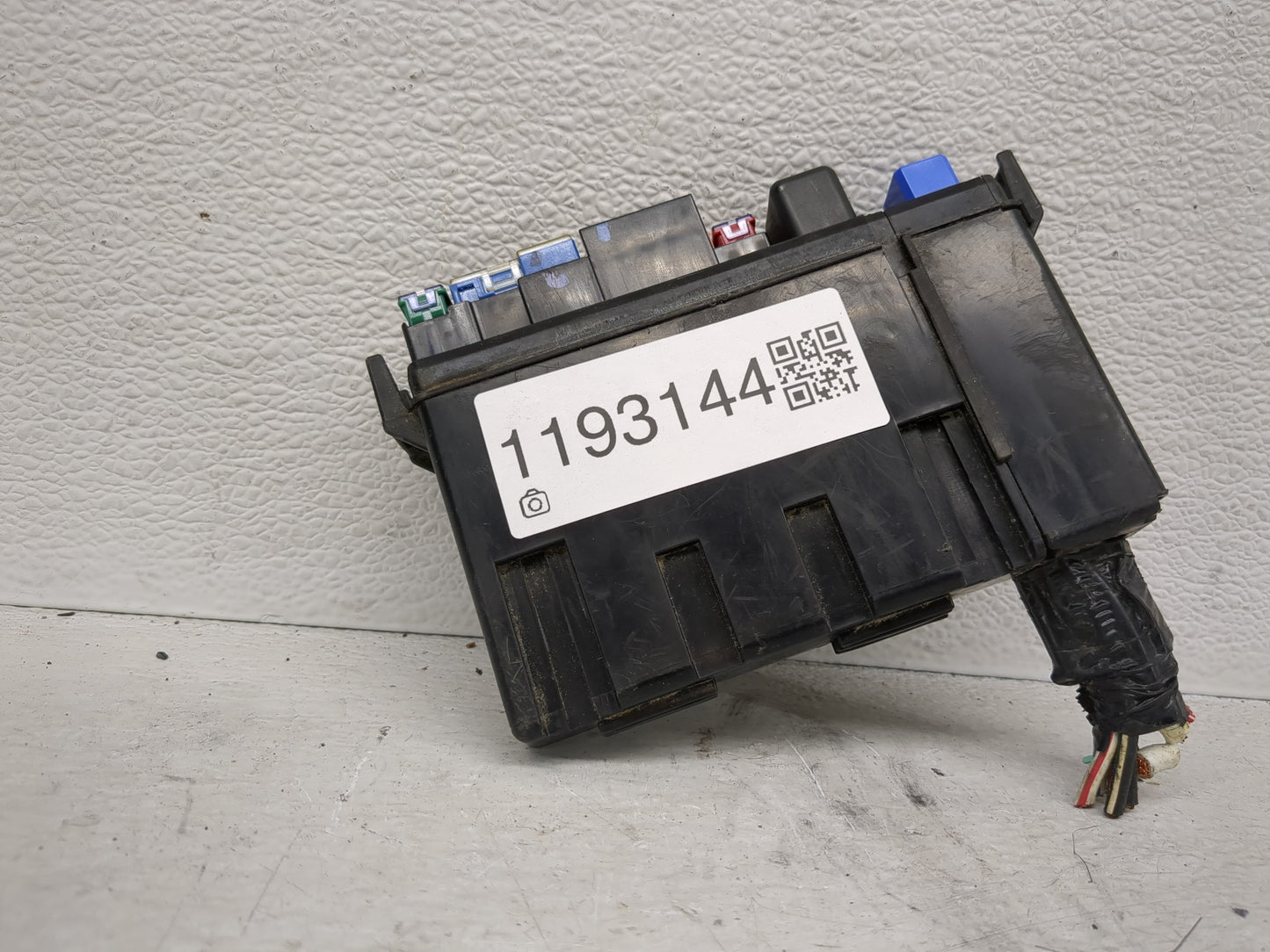 2009-2009 Chrysler Town & Country Fusebox Fuse Box Relay Module Tipm - Oemusedautoparts1.com
