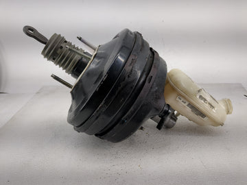 2008-2011 Chrysler Town & Country Brake Master Cylinder - Oemusedautoparts1.com