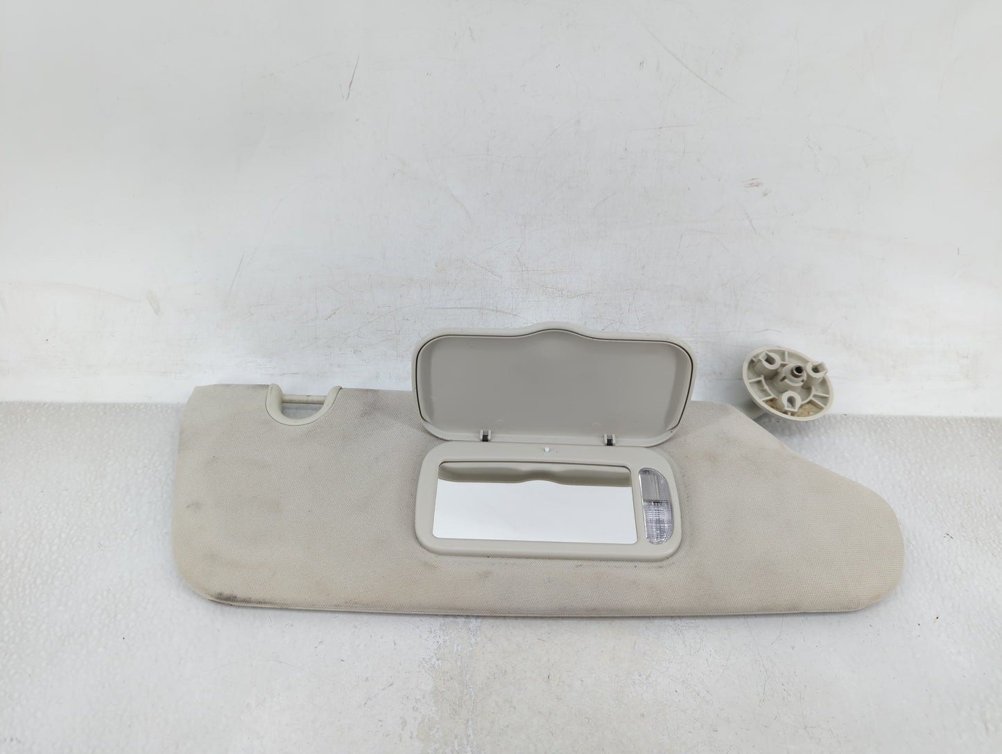 2008-2010 Chrysler Town & Country Sun Visor Shade Replacement Driver Left Mirror Fits Fits 2008 2009 2010 OEM Used Auto Part