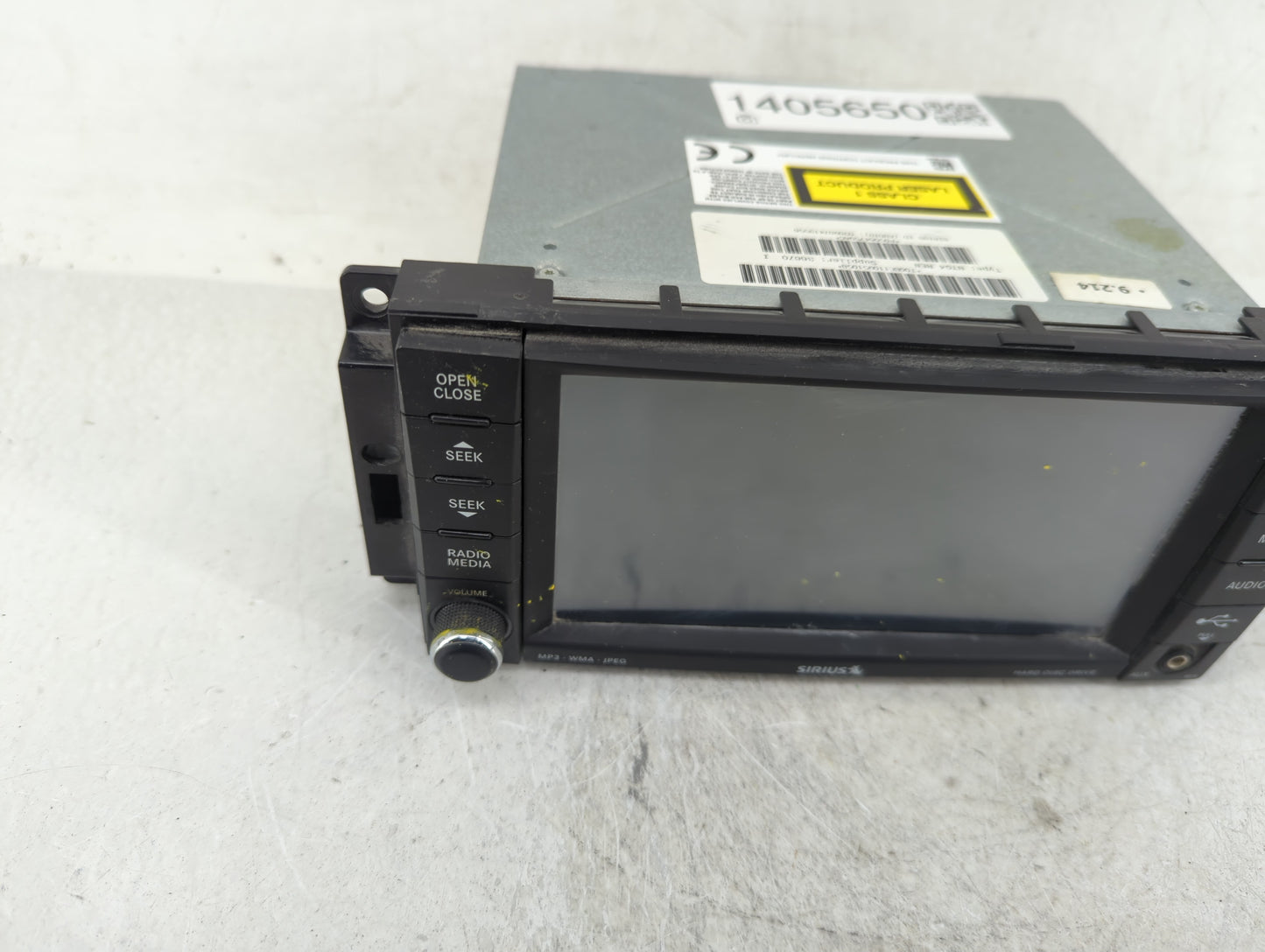 2009 Chrysler Town & Country Radio AM FM Cd Player Receiver Replacement P/N:P05064759AC Fits Fits 2010 OEM Used Auto Parts -