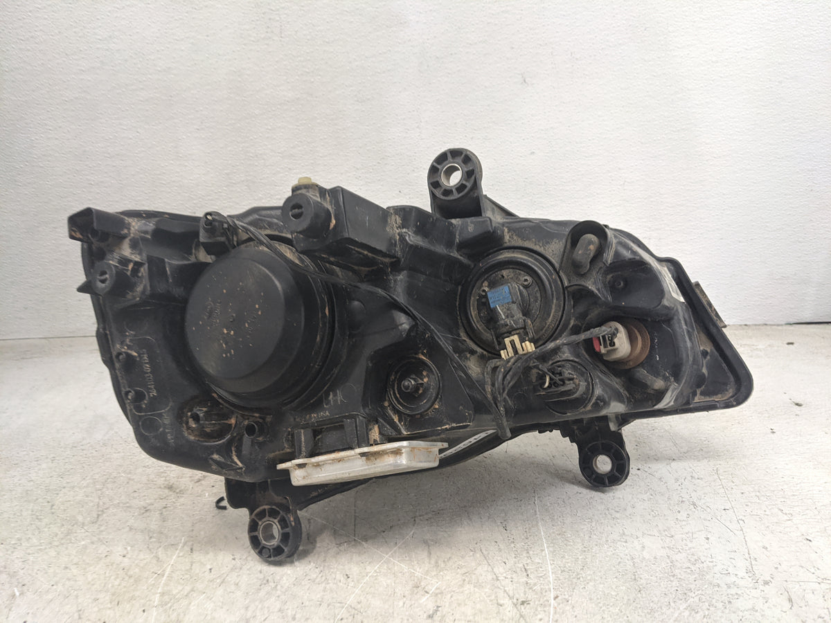 2009 Chrysler Town & Country Driver Left Oem Head Light Headlight Lamp - Oemusedautoparts1.com