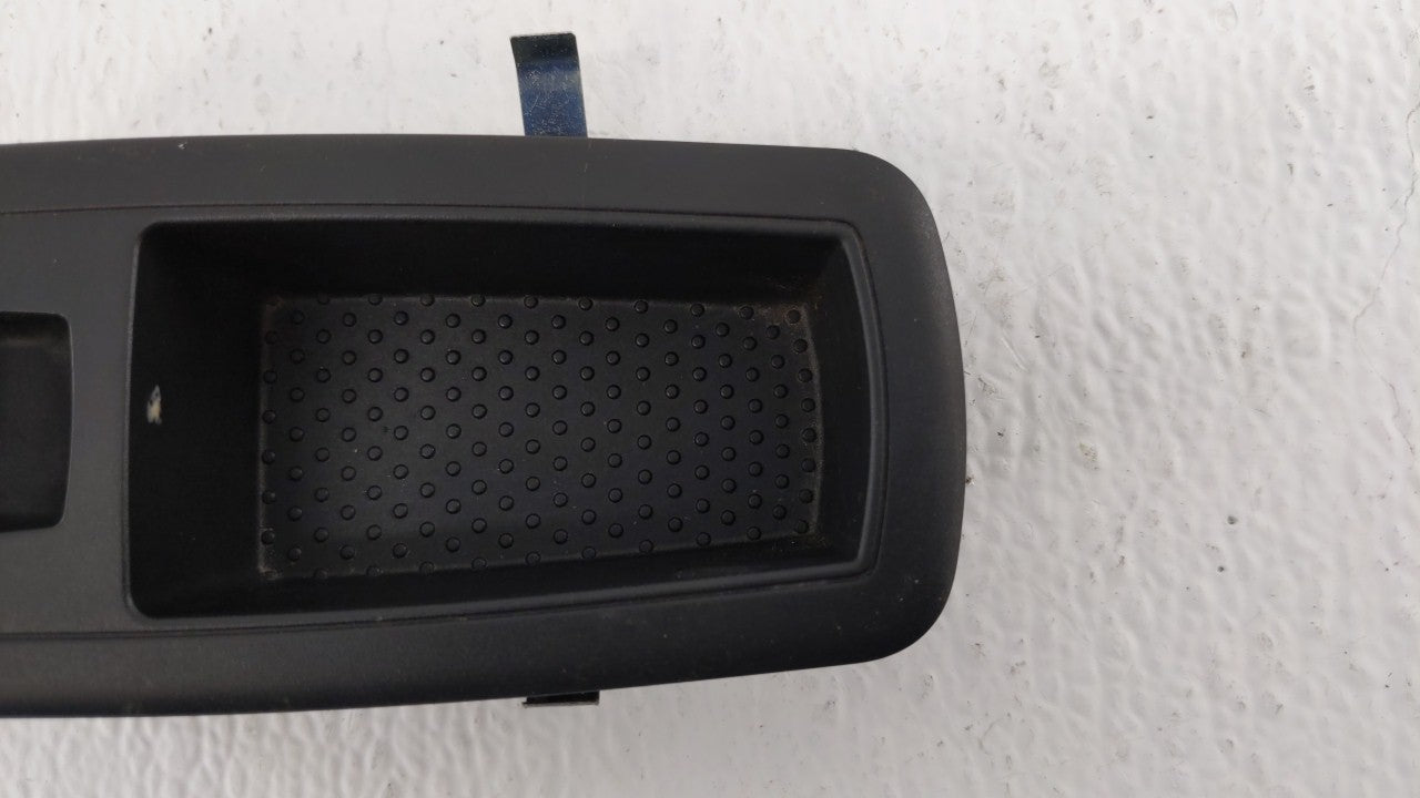 2009 Chrysler Town & Country Passeneger Right Power Window Switch - Oemusedautoparts1.com