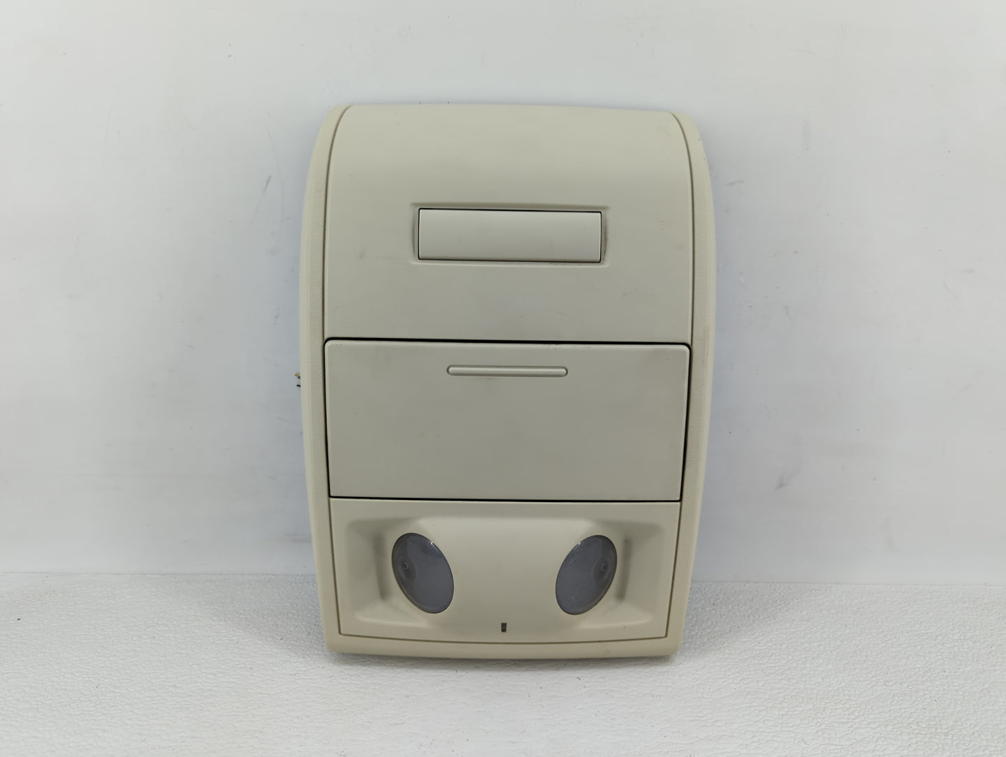 2009 Chrysler Town & Country Overhead Roof Console Light Beige - Oemusedautoparts1.com