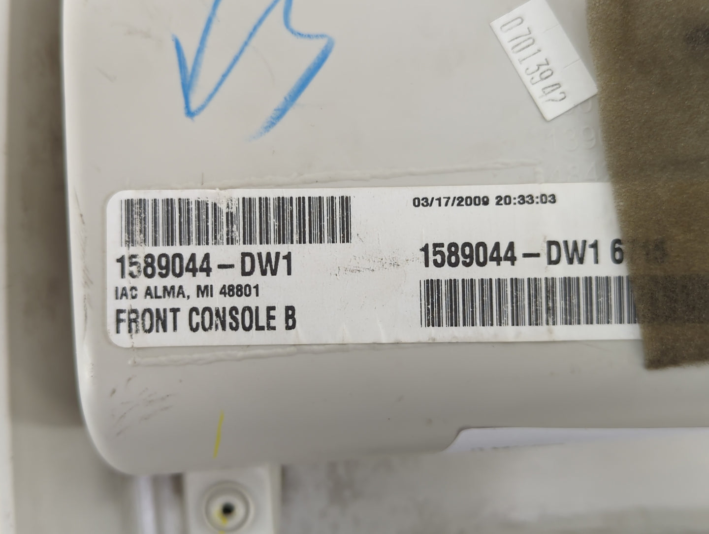 2009 Chrysler Town & Country Overhead Roof Console Light Beige - Oemusedautoparts1.com