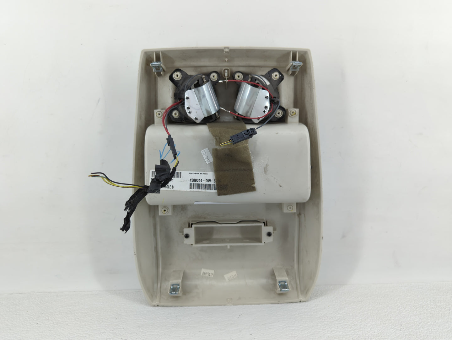 2009 Chrysler Town & Country Overhead Roof Console Light Beige - Oemusedautoparts1.com