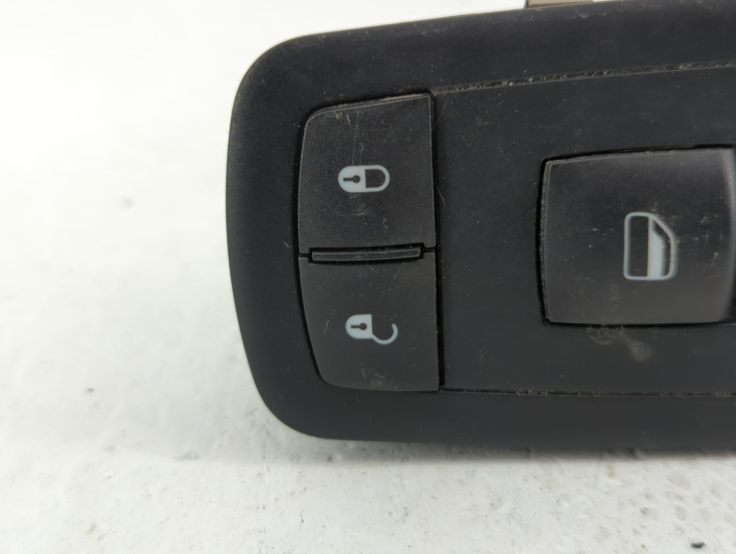 2009 Chrysler Town & Country Passenger Right Power Window Switch - Oemusedautoparts1.com