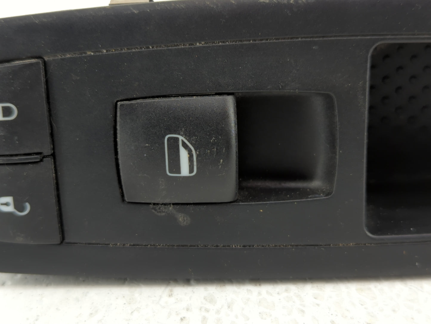 2009 Chrysler Town & Country Passenger Right Power Window Switch - Oemusedautoparts1.com
