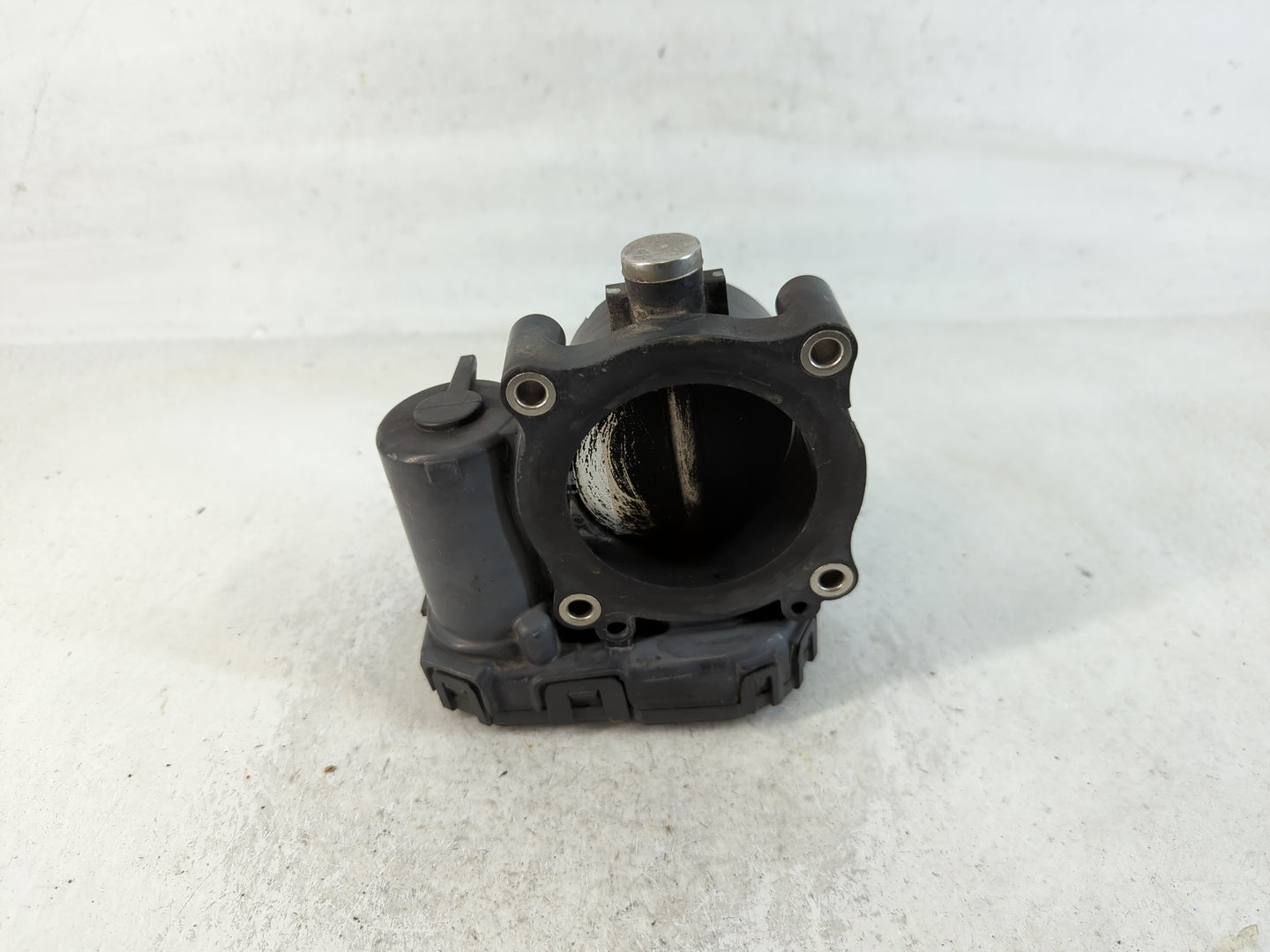 2008-2010 Chrysler Town & Country Throttle Body P/N:04593858AB Fits Fits 2008 2009 2010 2011 OEM Used Auto Parts - Oemusedau