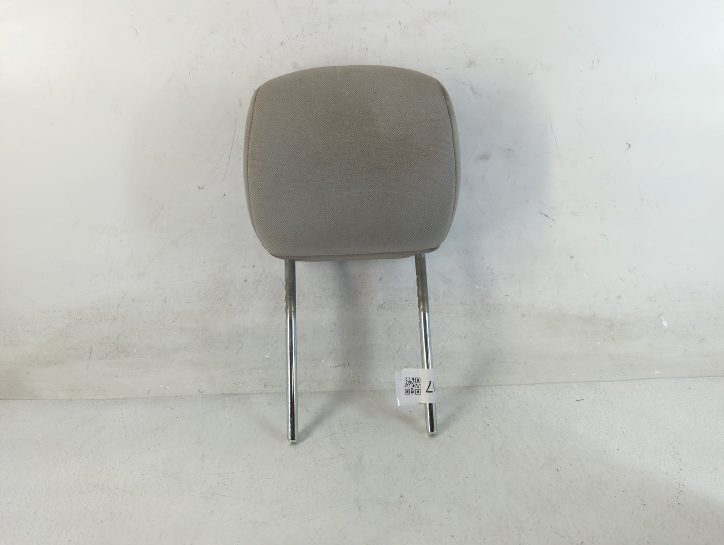 2009 Chrysler Town & Country Headrest Head Rest Front Driver Passenger Seat Fits OEM Used Auto Parts - Oemusedautoparts1.com