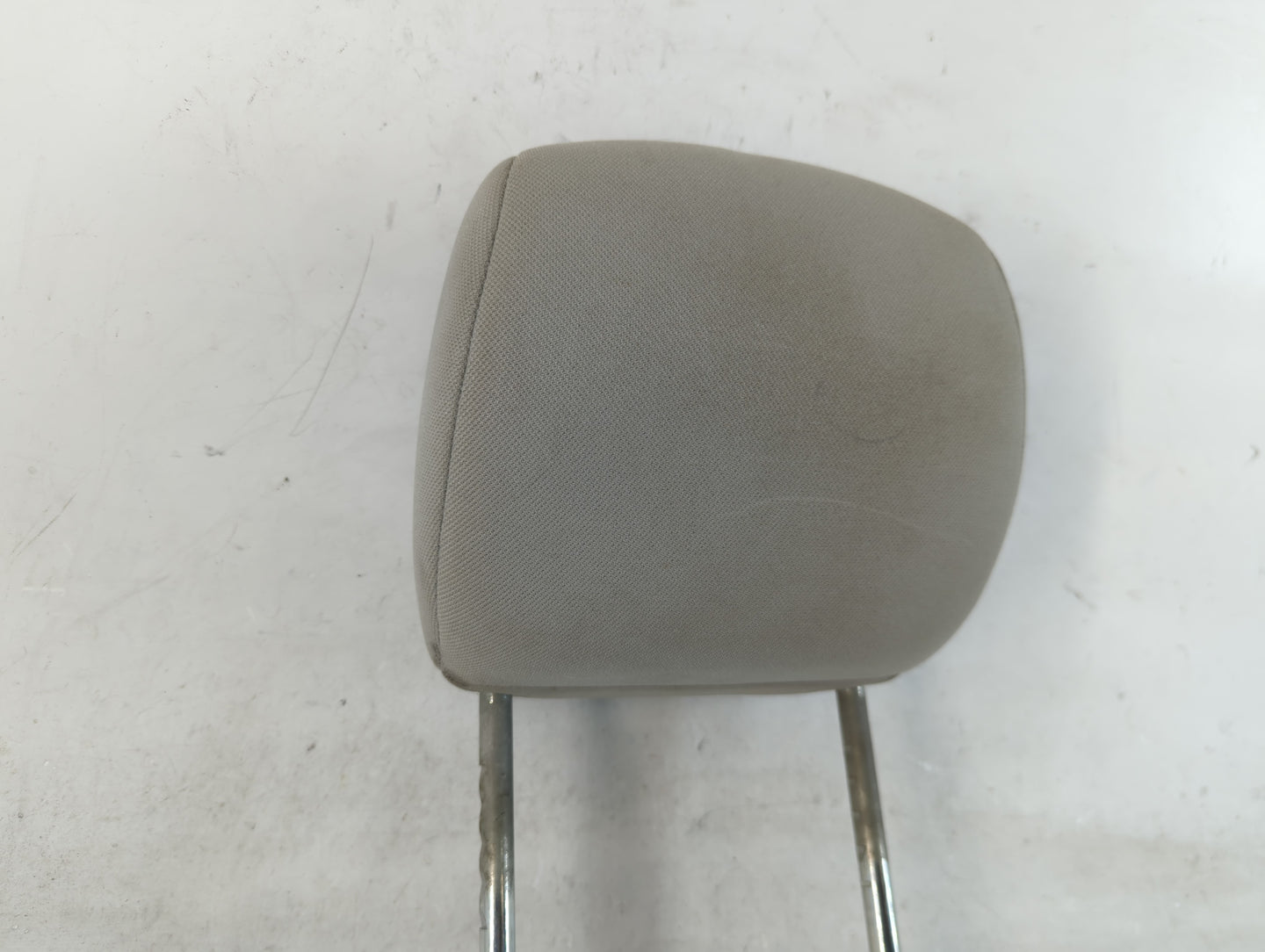 2009 Chrysler Town & Country Headrest Head Rest Front Driver Passenger Seat Fits OEM Used Auto Parts - Oemusedautoparts1.com