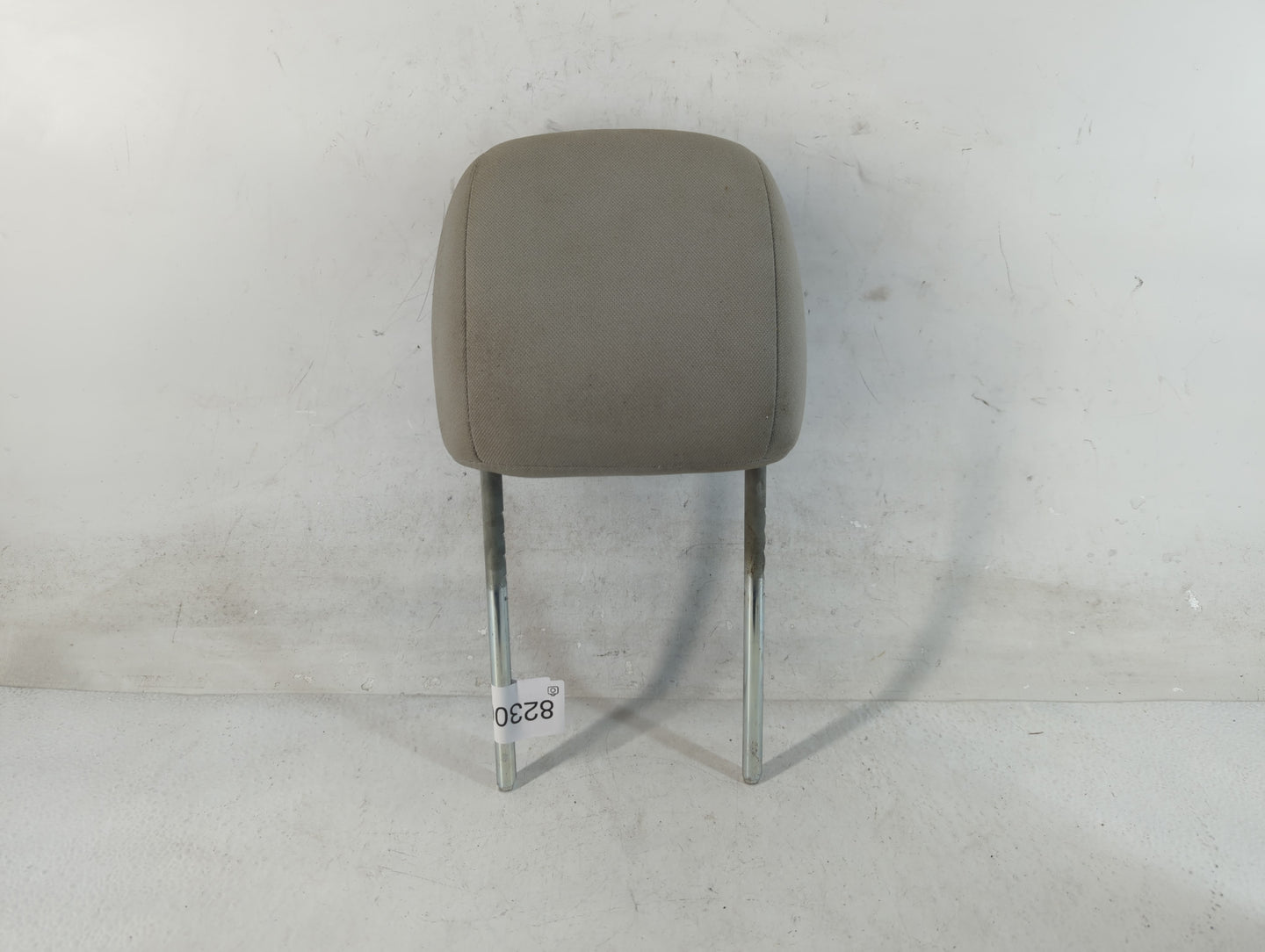 2009 Chrysler Town & Country Headrest Head Rest Front Driver Passenger Seat Fits OEM Used Auto Parts - Oemusedautoparts1.com