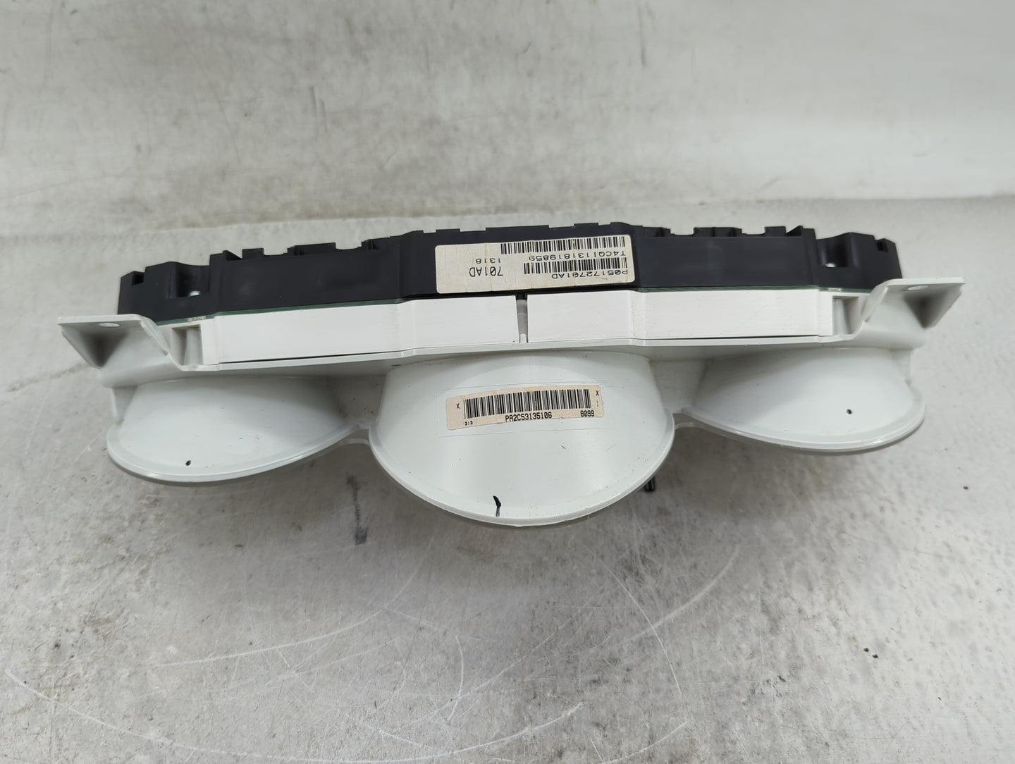 2008-2009 Dodge Avenger Instrument Cluster Speedometer Gauges P/N:P05172701AD Fits Fits 2008 2009 OEM Used Auto Parts - Oemu