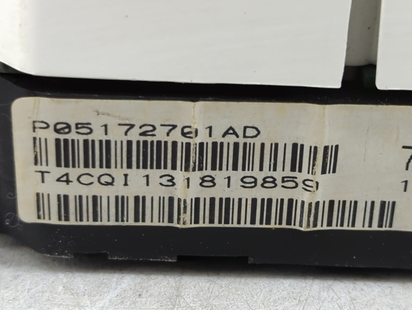 2008-2009 Dodge Avenger Instrument Cluster Speedometer Gauges P/N:P05172701AD Fits Fits 2008 2009 OEM Used Auto Parts - Oemu