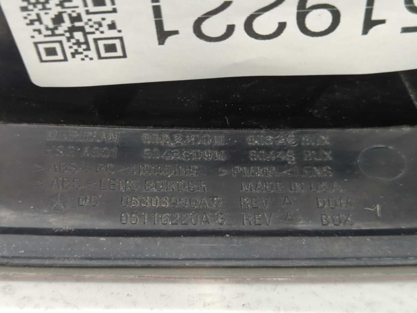 2008-2010 Dodge Avenger Tail Light Assembly Passenger Right OEM P/N:05303990AE 05303990AG Fits Fits 2008 2009 2010 OEM Used 