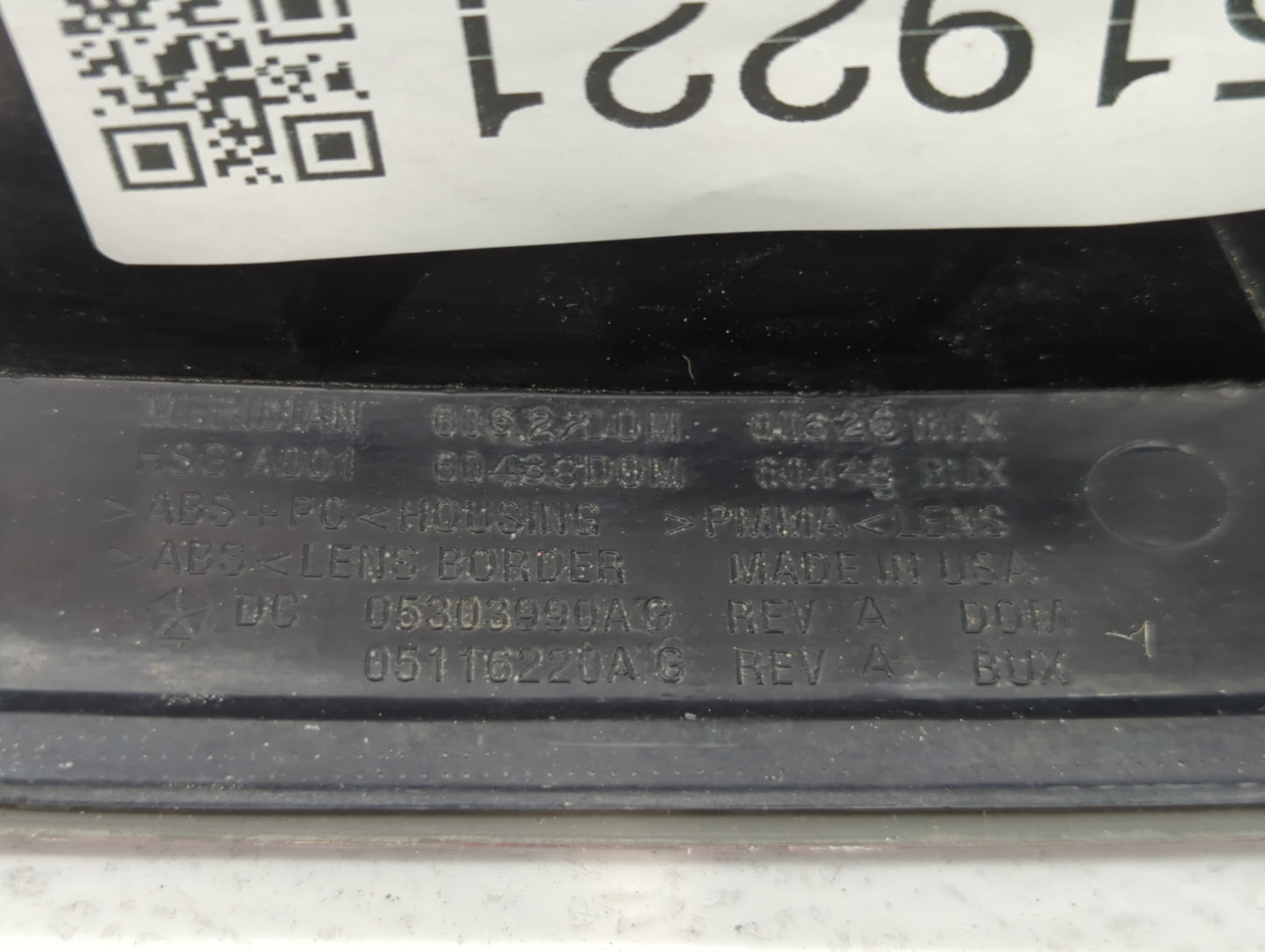 2008-2010 Dodge Avenger Tail Light Assembly Passenger Right OEM P/N:05303990AE 05303990AG Fits Fits 2008 2009 2010 OEM Used 