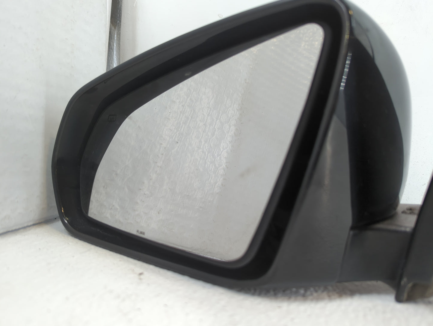 2008-2010 Dodge Avenger Driver Side View Mirror - Left Door Mirror OEM Used - Oemusedautoparts1.com
