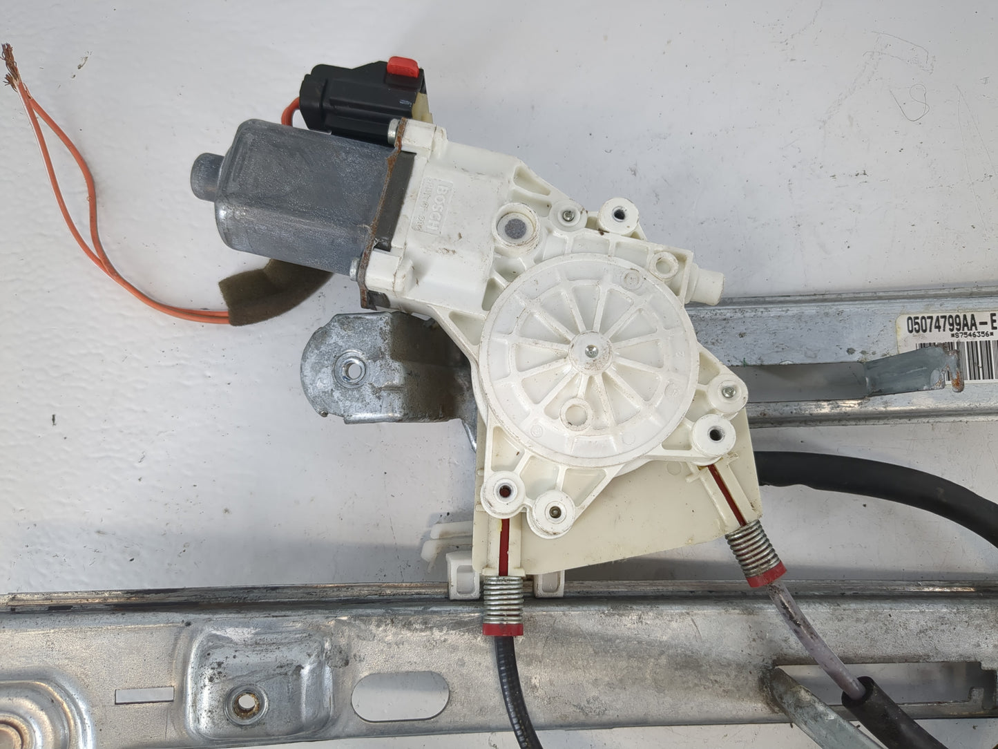 2007-2010 Dodge Caliber Driver Left Front Window Regulator 1065791 - Oemusedautoparts1.com