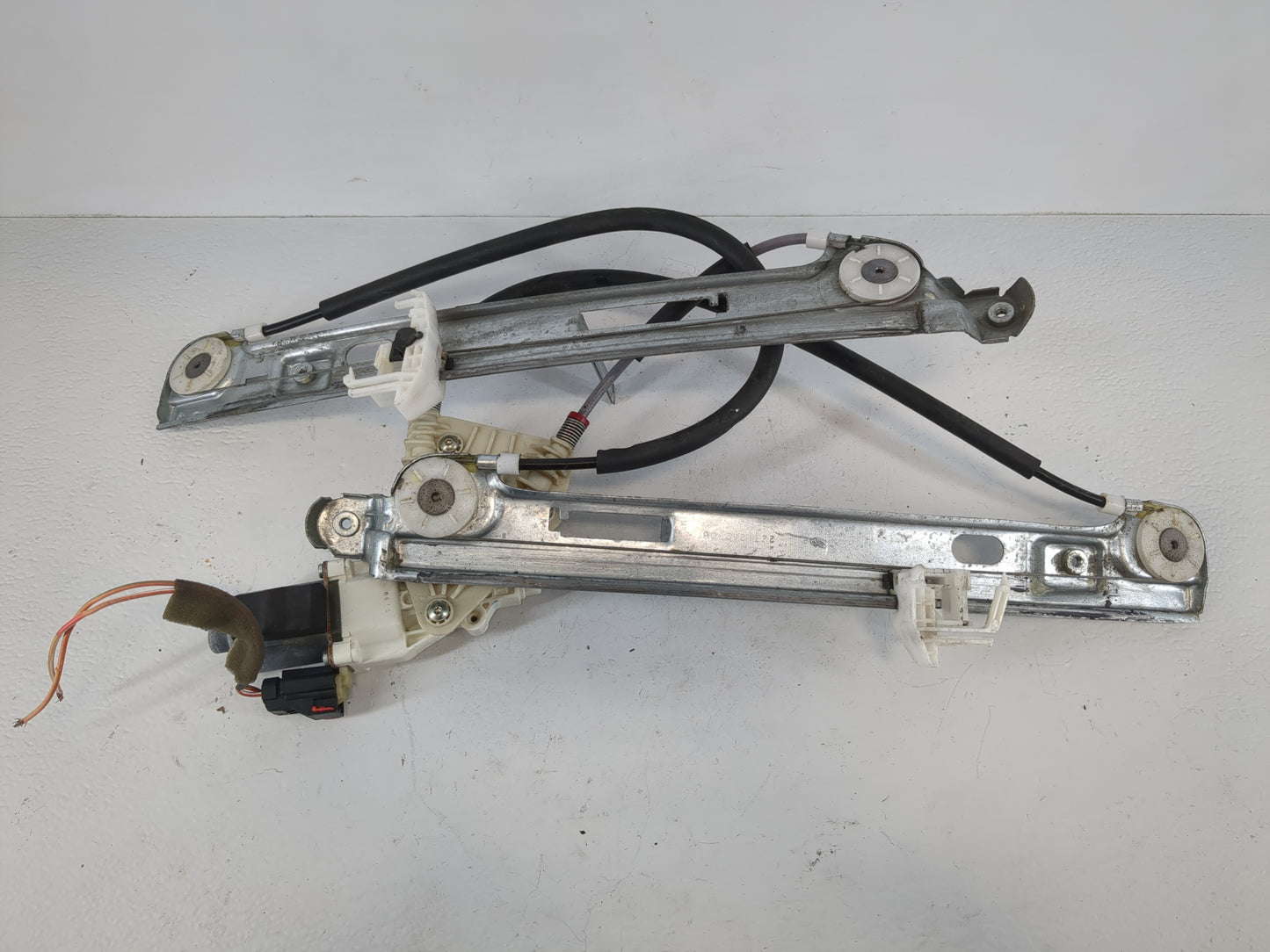 2007-2010 Dodge Caliber Driver Left Front Window Regulator 1065791 - Oemusedautoparts1.com