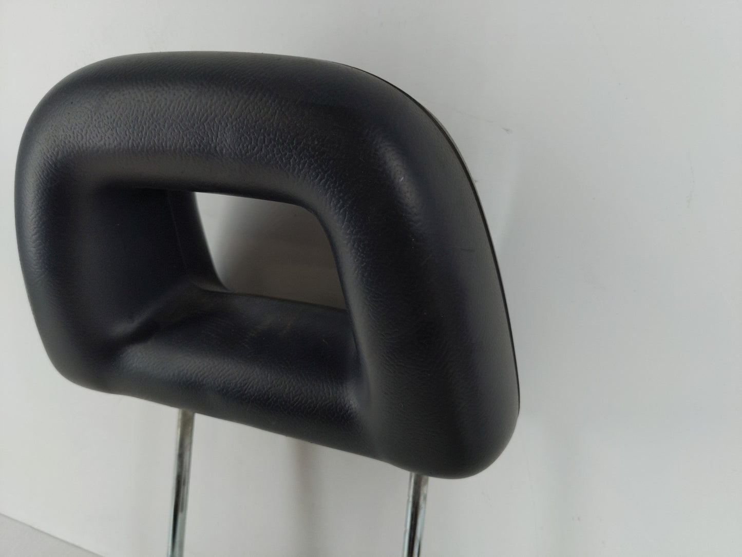 2009-2012 Dodge Caliber Headrest Head Rest Front Driver Passenger Seat Fits Fits 2009 2010 2011 2012 OEM Used Auto Parts - O