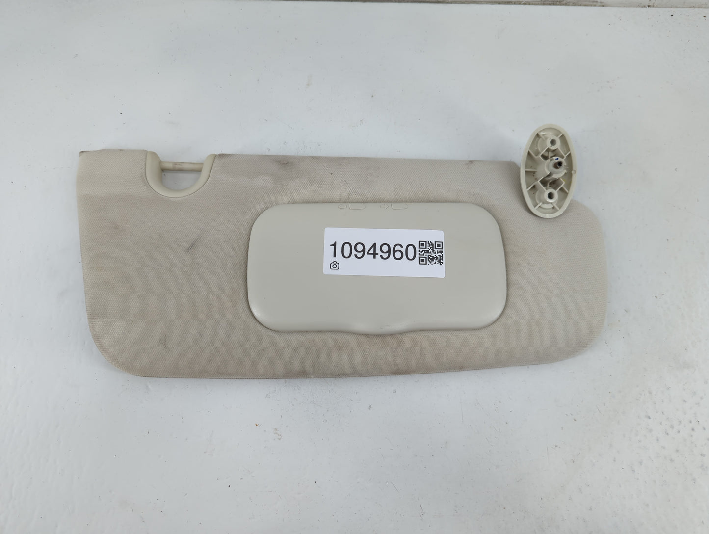 2009-2012 Dodge Caliber Sun Visor Shade Replacement Passenger Right Mirror Fits Fits 2009 2010 2011 2012 OEM Used Auto Parts