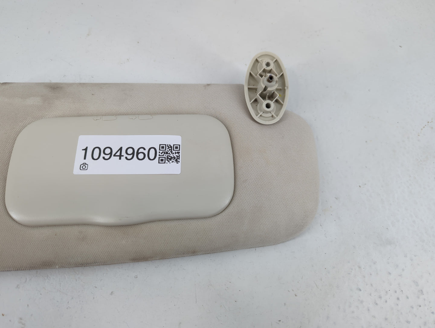 2009-2012 Dodge Caliber Sun Visor Shade Replacement Passenger Right Mirror Fits Fits 2009 2010 2011 2012 OEM Used Auto Parts