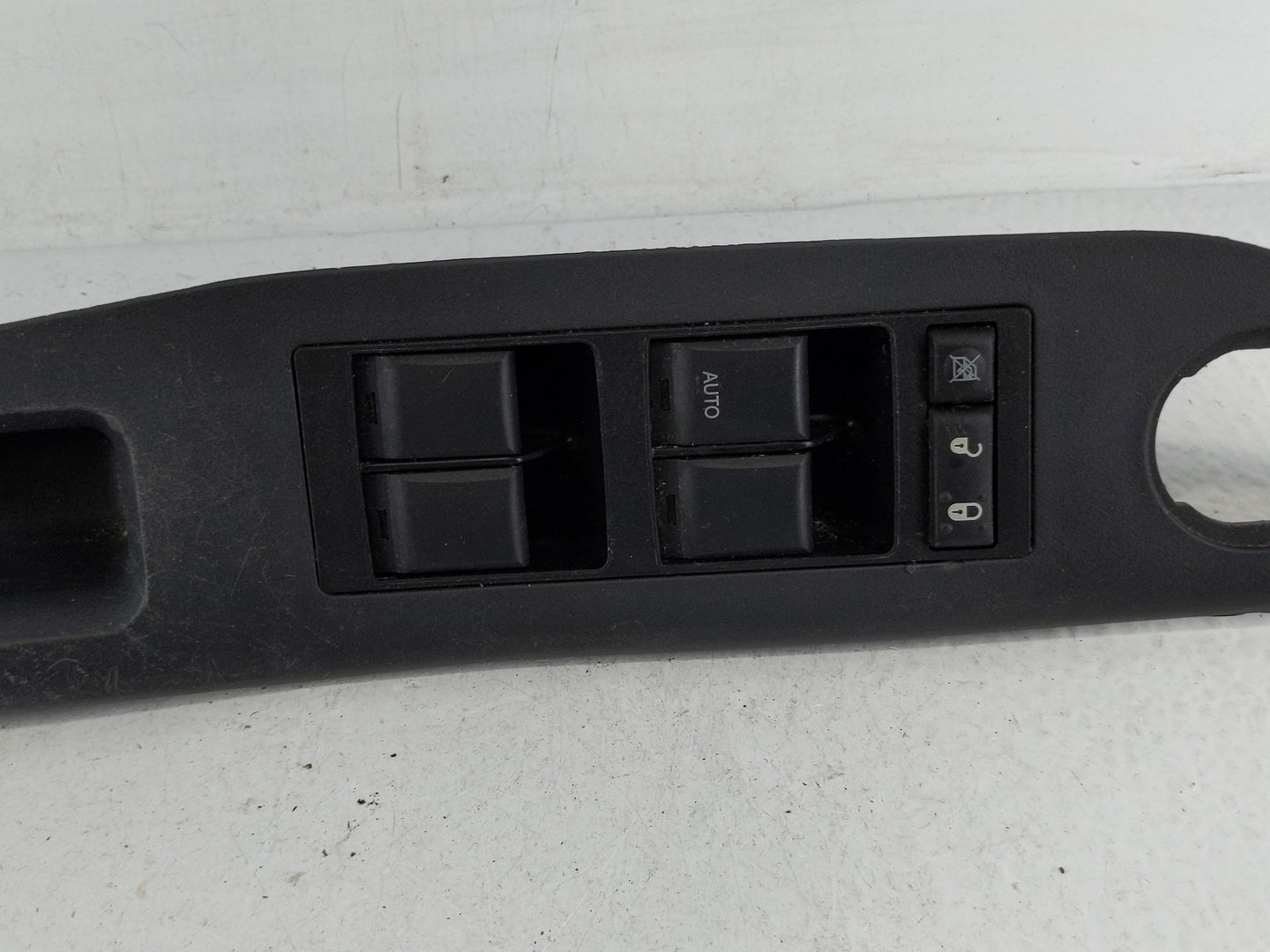 2007-2010 Dodge Caliber Master Power Window Switch Replacement Driver Side Left P/N:560040691AD Fits Fits 2007 2008 2009 201