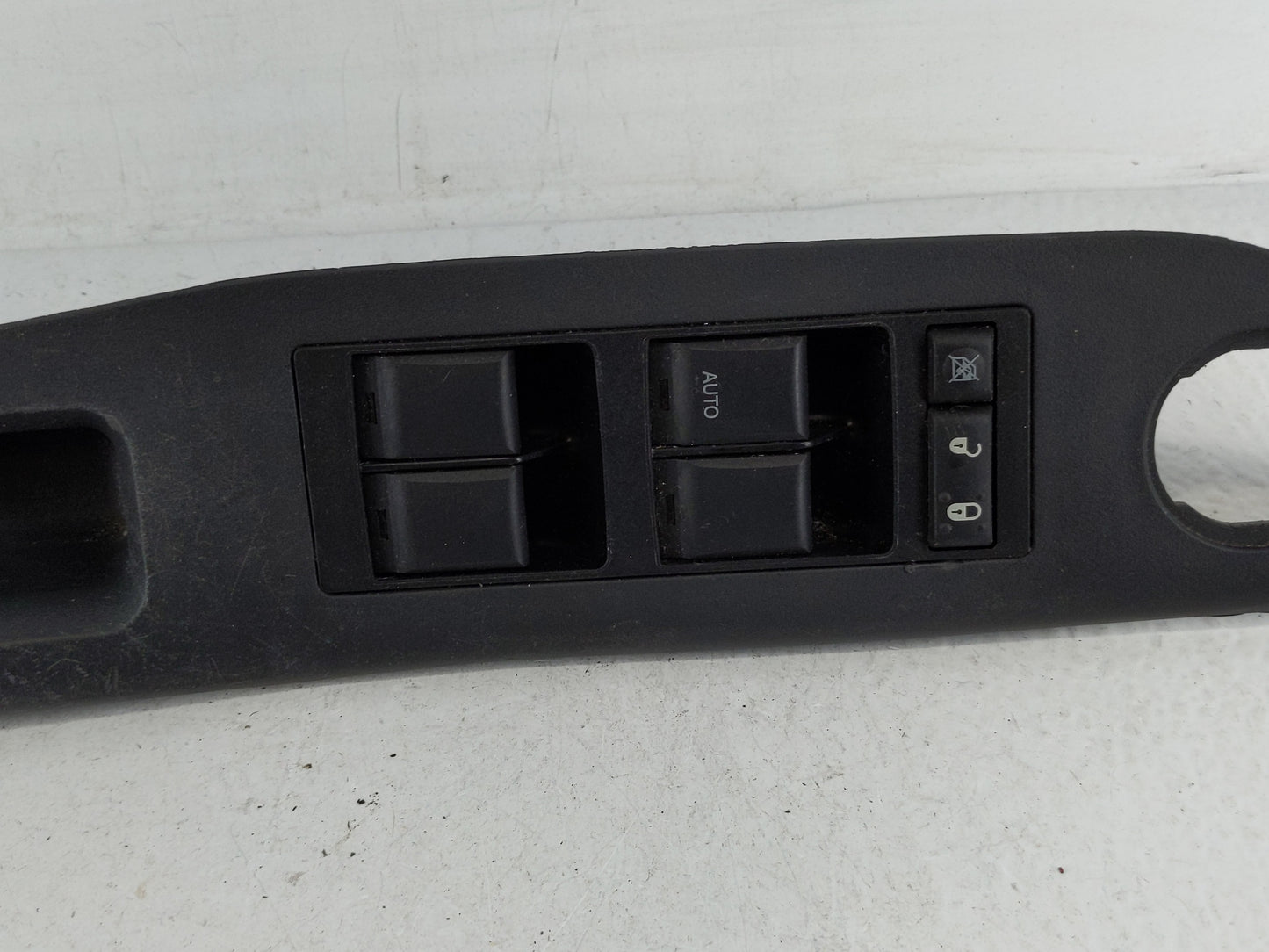 2007-2010 Dodge Caliber Master Power Window Switch Replacement Driver Side Left P/N:560040691AD Fits Fits 2007 2008 2009 201