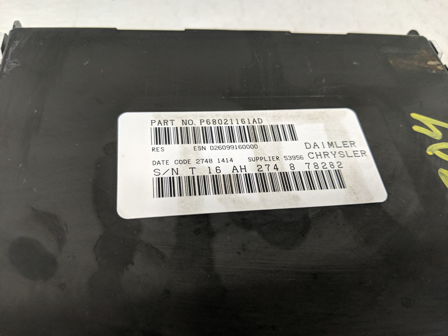 2008-2009 Dodge Caliber Radio AM FM Cd Player Receiver Replacement P/N:P68021161AD Fits Fits 2007 2008 2009 OEM Used Auto Pa