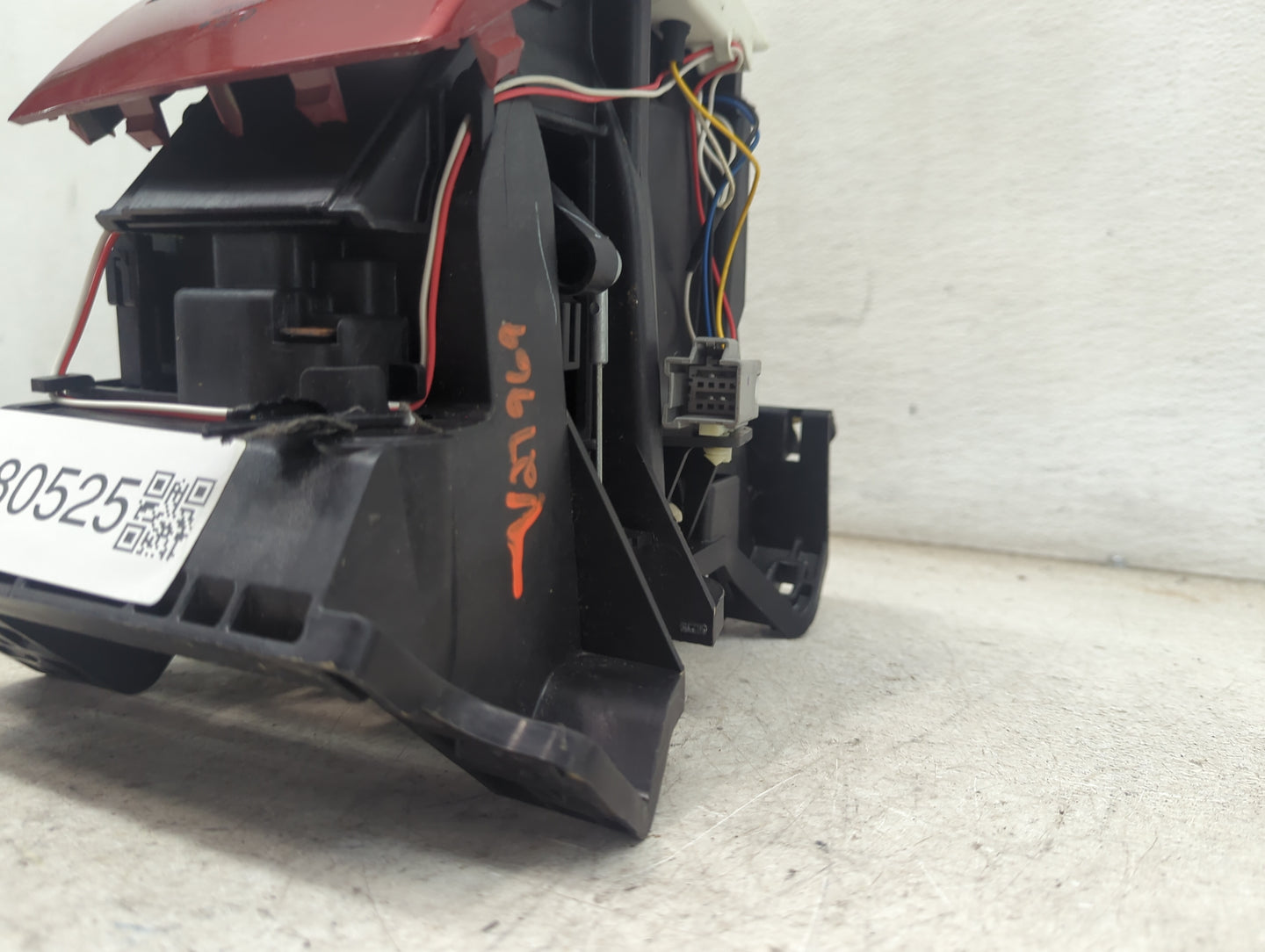 2009 Dodge Caliber Floor Console Assembly Shifter Red - Oemusedautoparts1.com