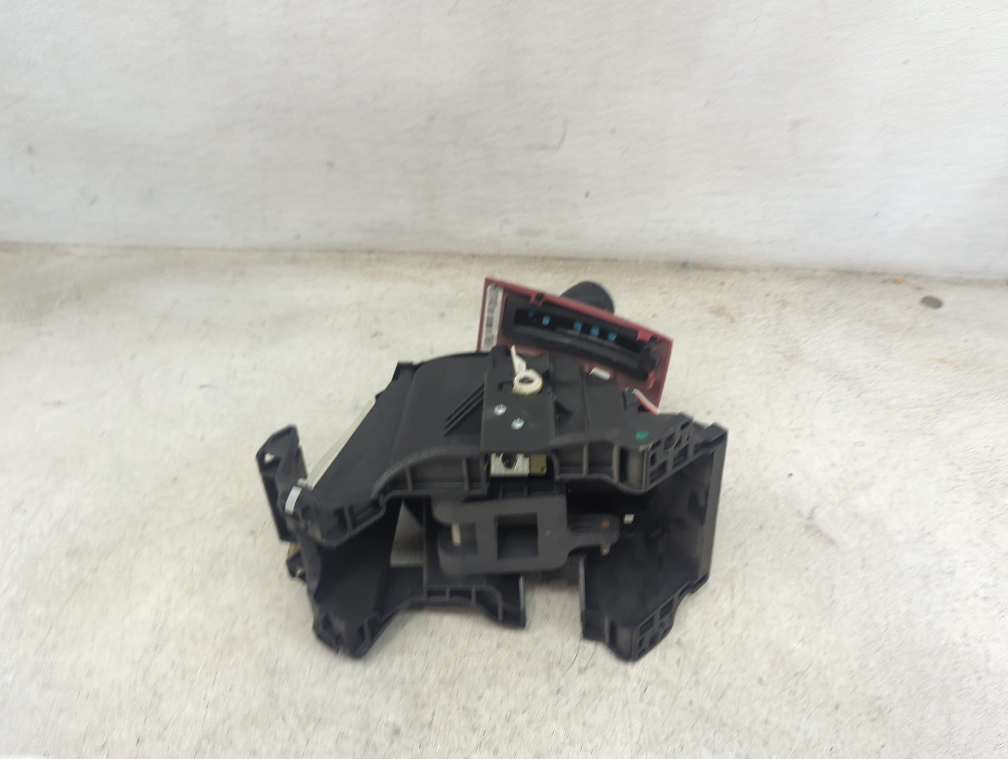 2009 Dodge Caliber Floor Console Assembly Shifter Red - Oemusedautoparts1.com