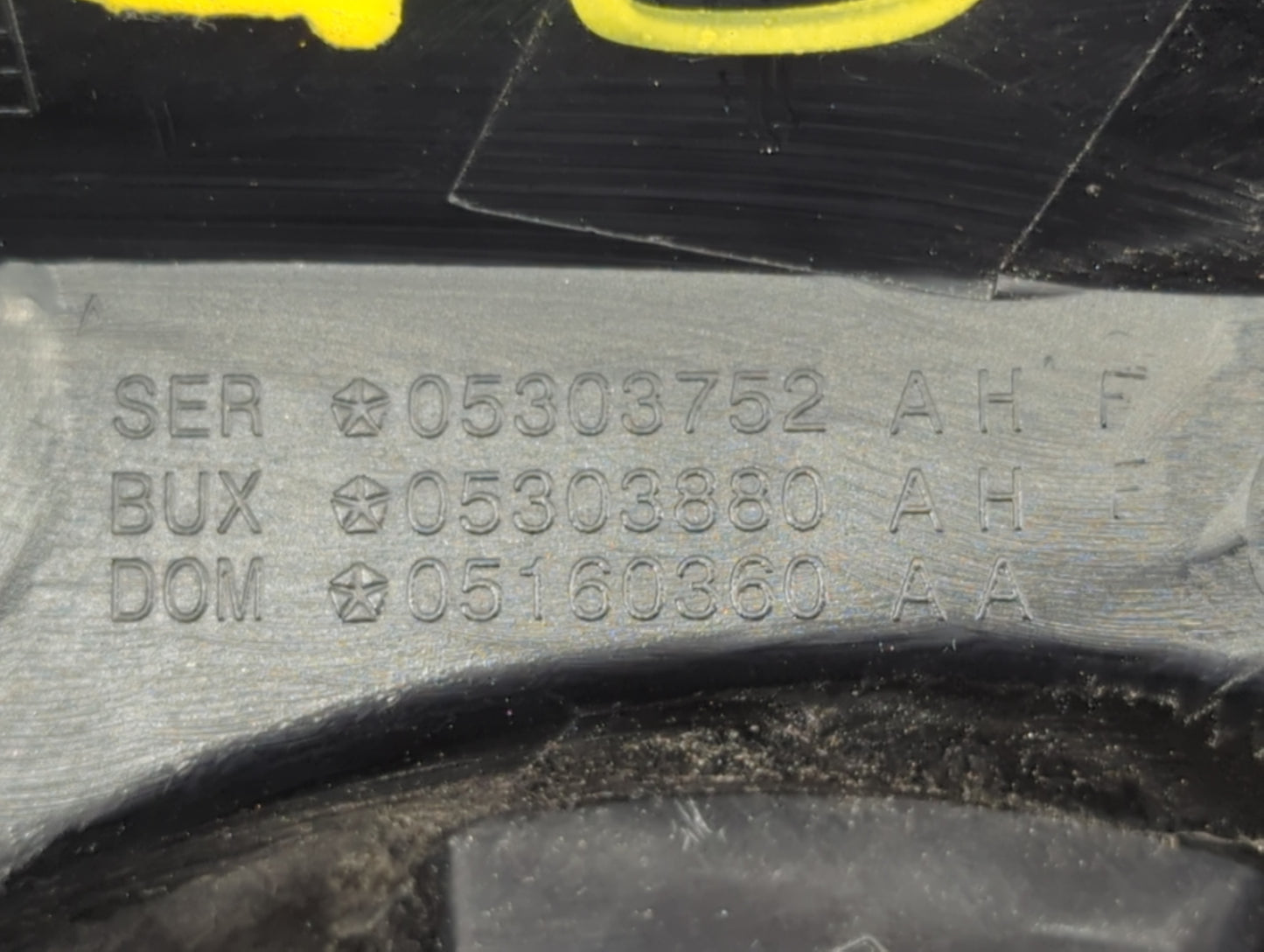 2008-2012 Dodge Caliber Tail Light Assembly Passenger Right OEM P/N:05303880AH 05303752AH Fits Fits 2008 2009 2010 2011 2012