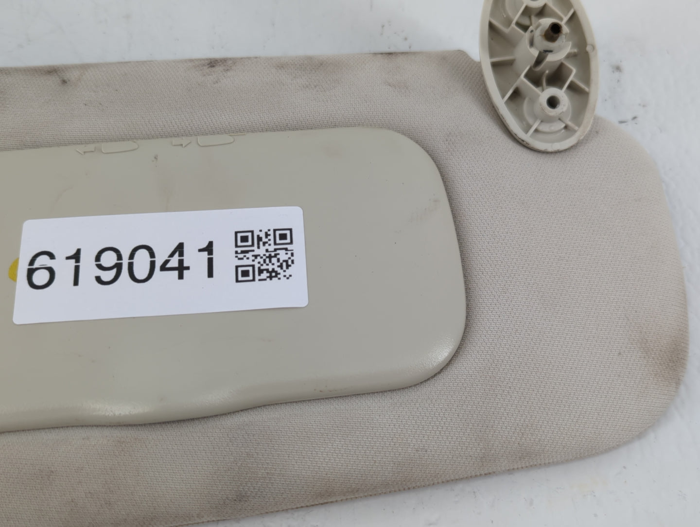 2009-2012 Dodge Caliber Sun Visor Shade Replacement Passenger Right Mirror Fits Fits 2009 2010 2011 2012 OEM Used Auto Parts