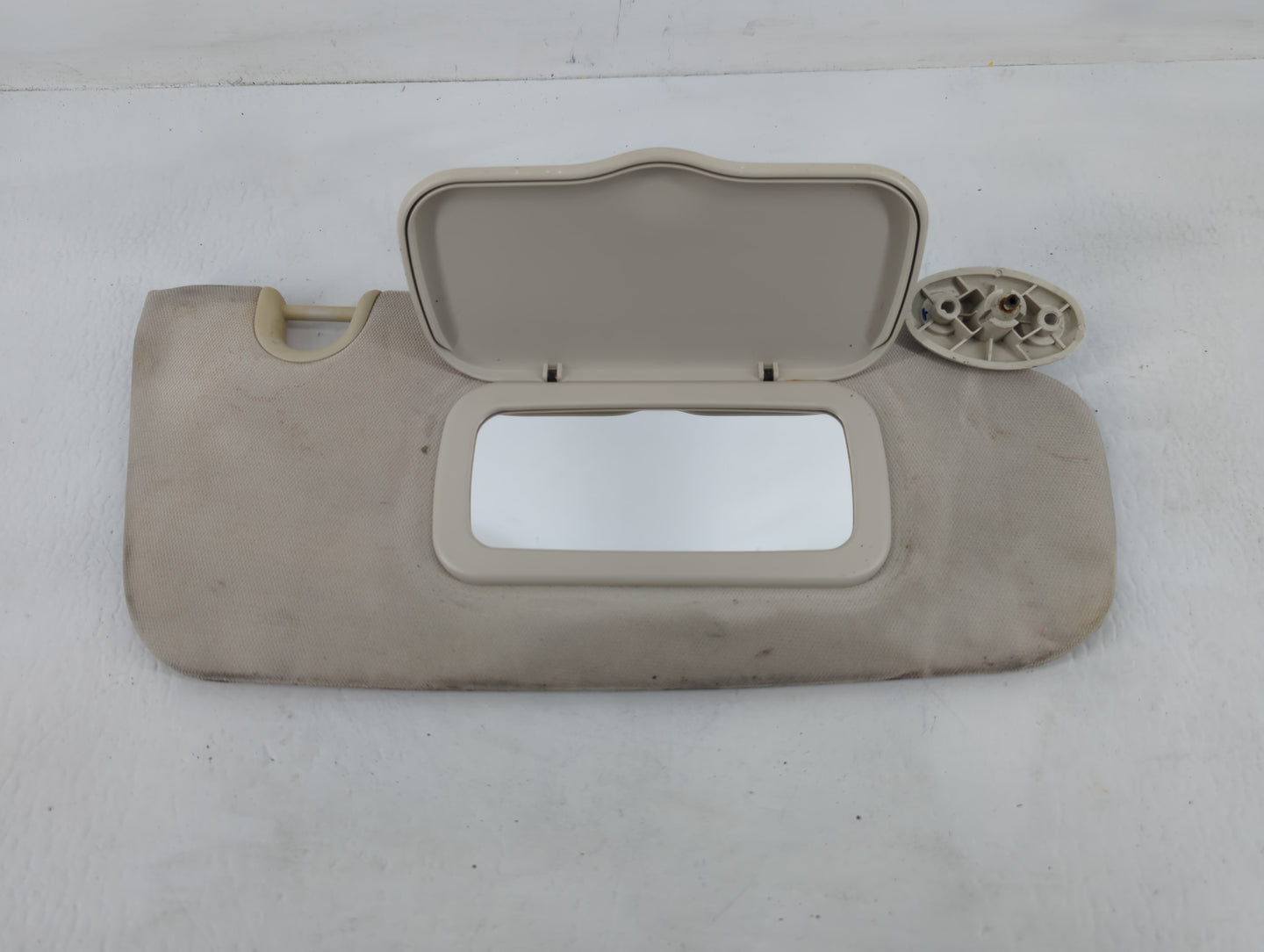 2009-2012 Dodge Caliber Sun Visor Shade Replacement Passenger Right Mirror Fits Fits 2009 2010 2011 2012 OEM Used Auto Parts