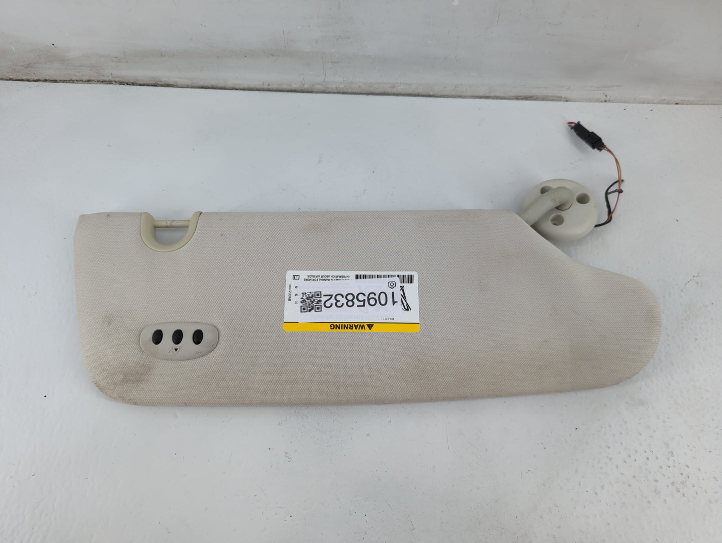 2009 Dodge Caravan Sun Visor Shade Replacement Driver Left Mirror Fits Fits 2008 2010 OEM Used Auto Parts - Oemusedautoparts