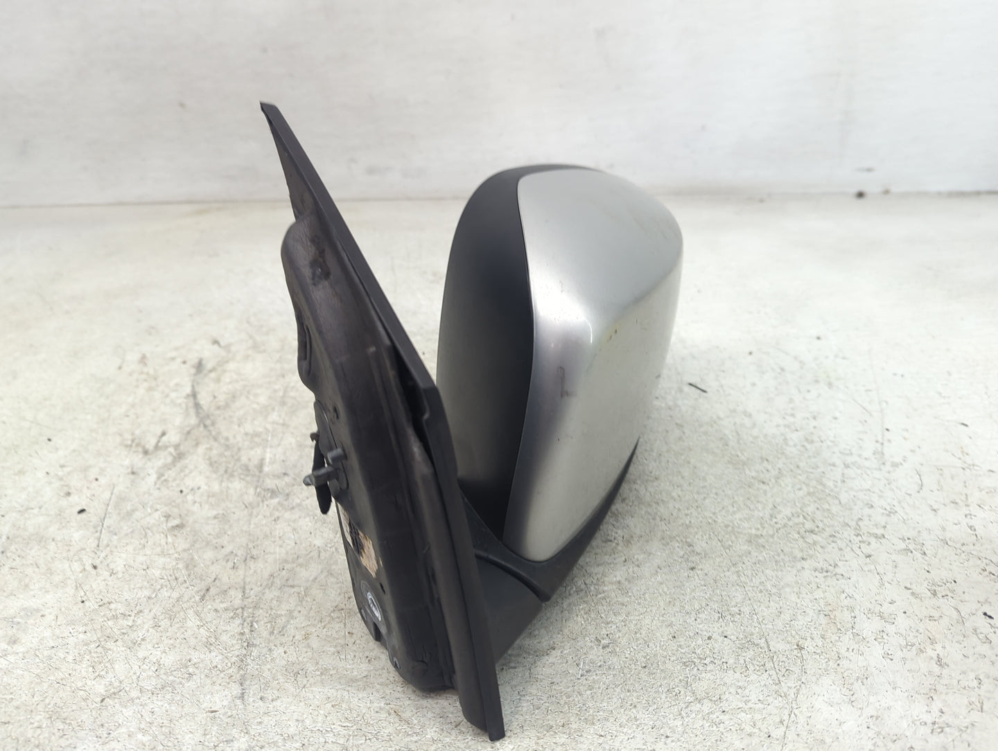 2009 Dodge Caravan Driver Side View Mirror - Left Door Mirror OEM Used - Oemusedautoparts1.com