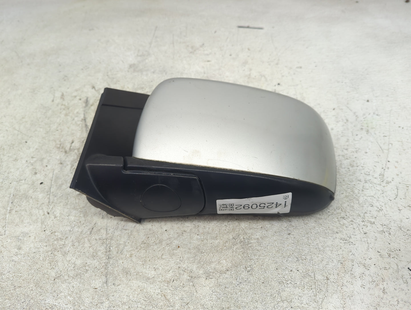 2009 Dodge Caravan Driver Side View Mirror - Left Door Mirror OEM Used - Oemusedautoparts1.com