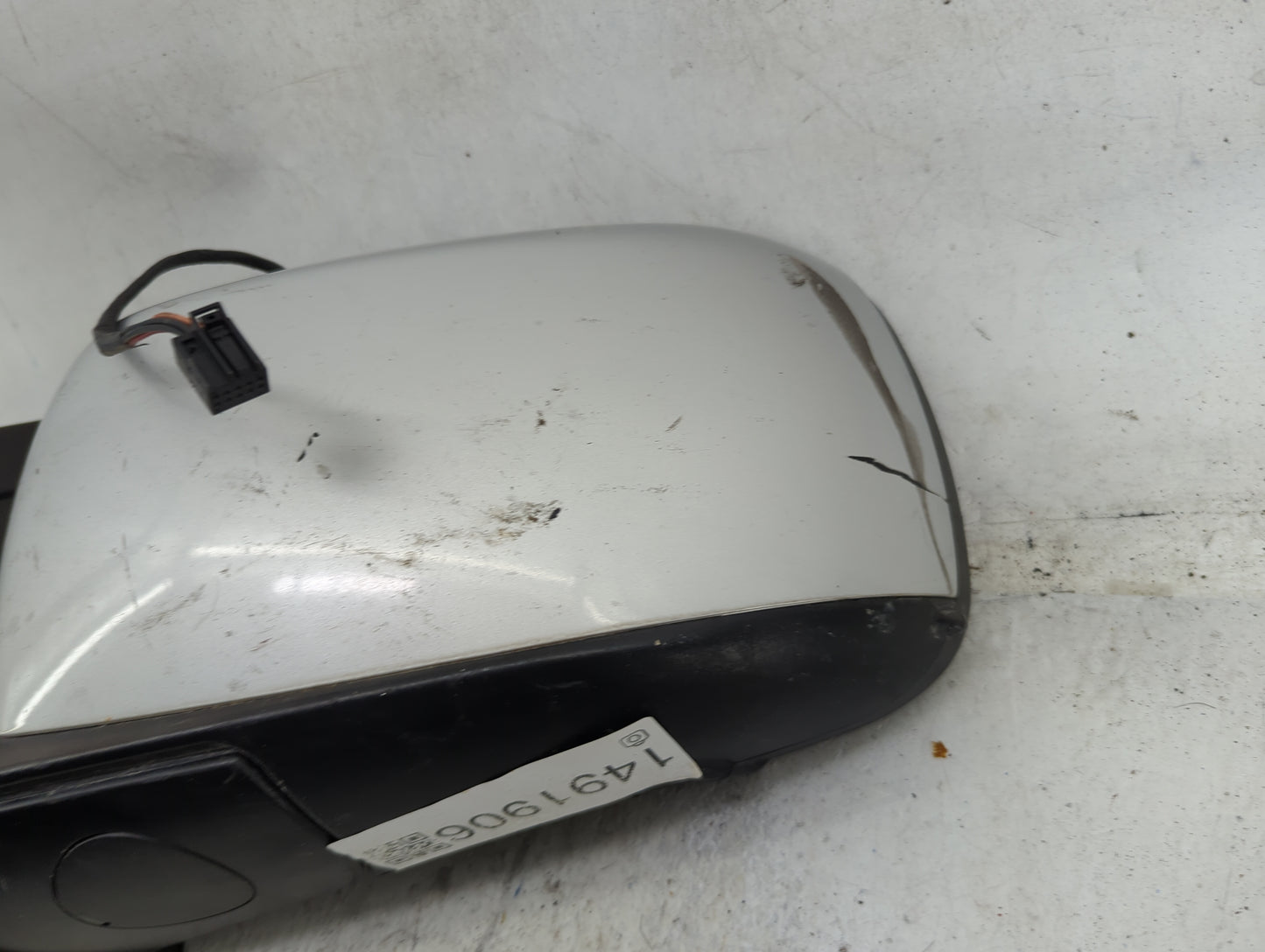 2009 Dodge Caravan Driver Side View Mirror - Left Door Mirror OEM Used - Oemusedautoparts1.com