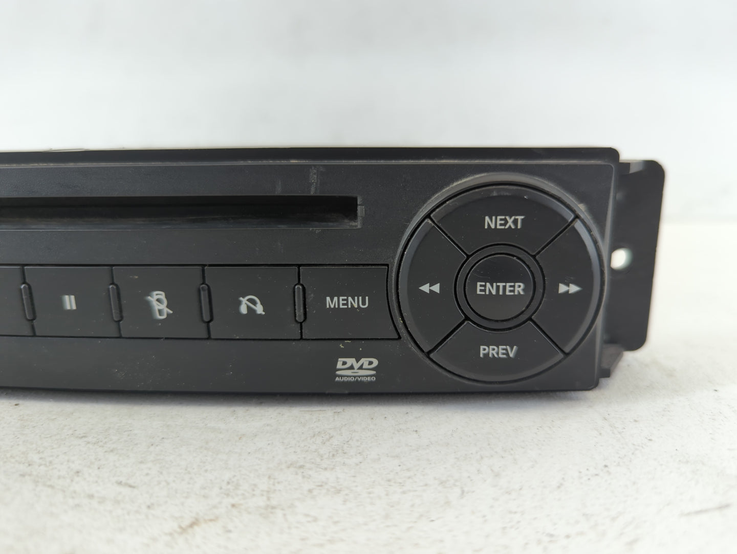 Dodge Caravan Am Fm Cd Player Radio Receiver - Oemusedautoparts1.com