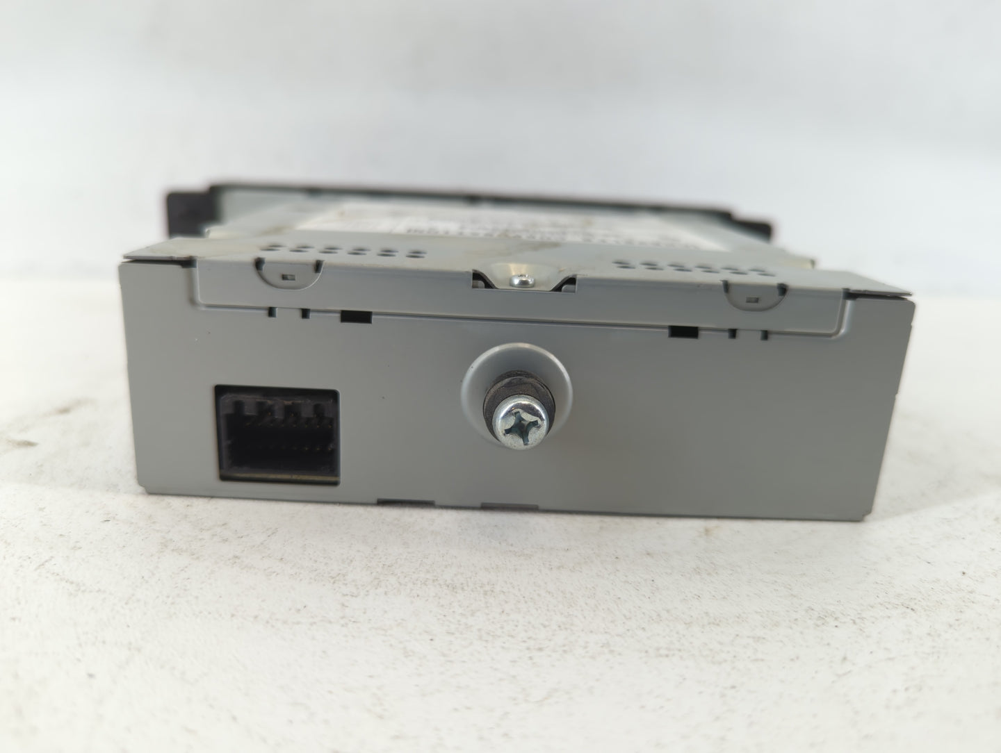 Dodge Caravan Am Fm Cd Player Radio Receiver - Oemusedautoparts1.com