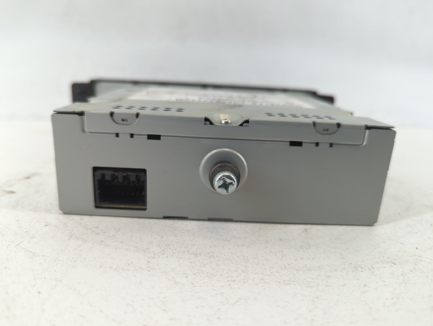 Dodge Caravan Am Fm Cd Player Radio Receiver - Oemusedautoparts1.com