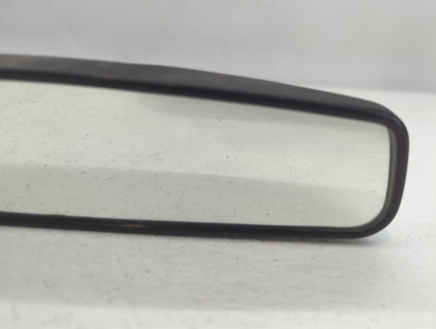2009 Dodge Caravan Interior Rear View Mirror Replacement OEM P/N:IE8011083 Fits OEM Used Auto Parts - Oemusedautoparts1.com