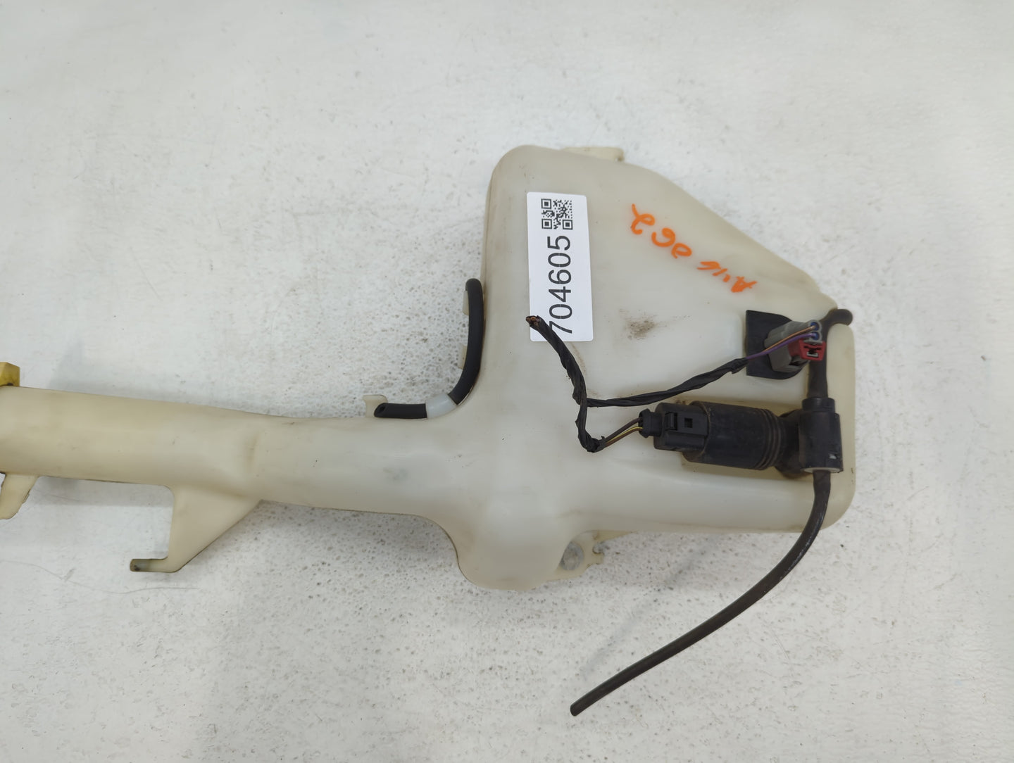 Dodge Caravan Windshield Washer Fluid Reservoir Bottle Oem - Oemusedautoparts1.com