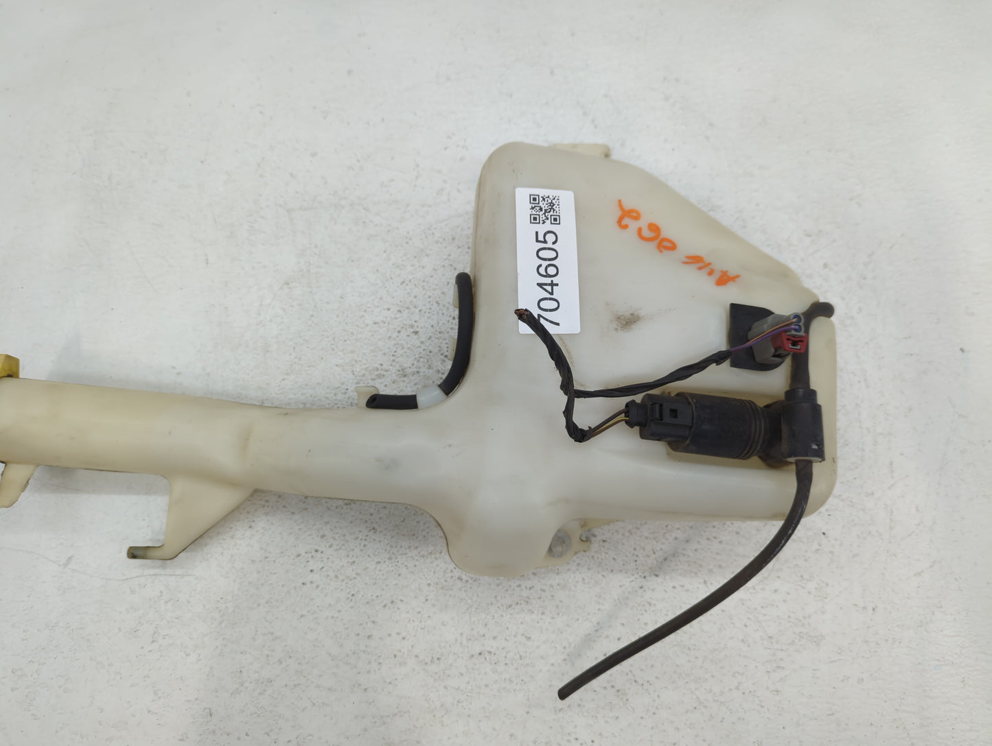 Dodge Caravan Windshield Washer Fluid Reservoir Bottle Oem - Oemusedautoparts1.com