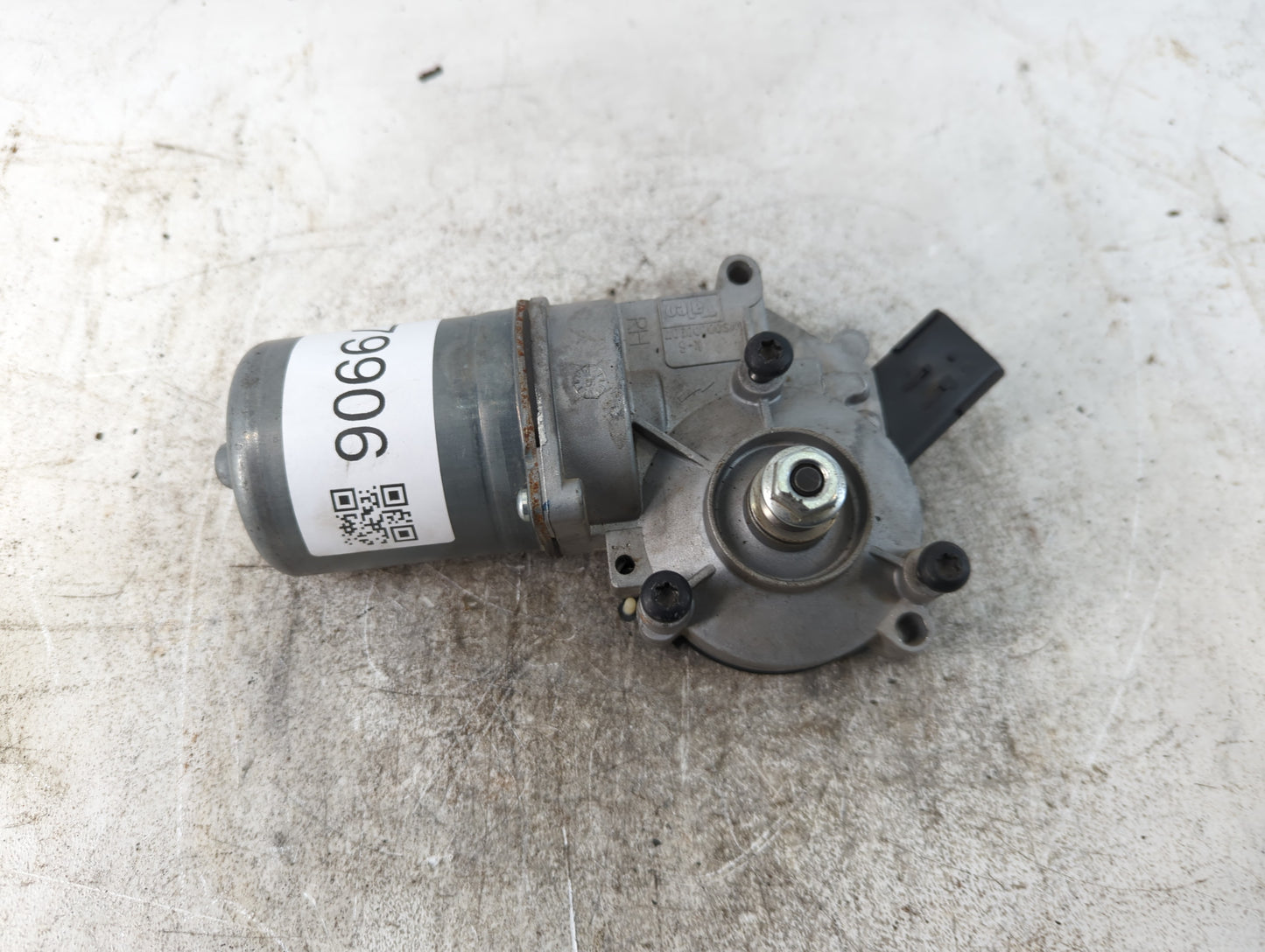 2009 Dodge Caravan Front Windshield Wiper Motor P/N:68028446AB Fits Fits 2008 2010 2011 2012 2013 2014 2015 2016 OEM Used Au