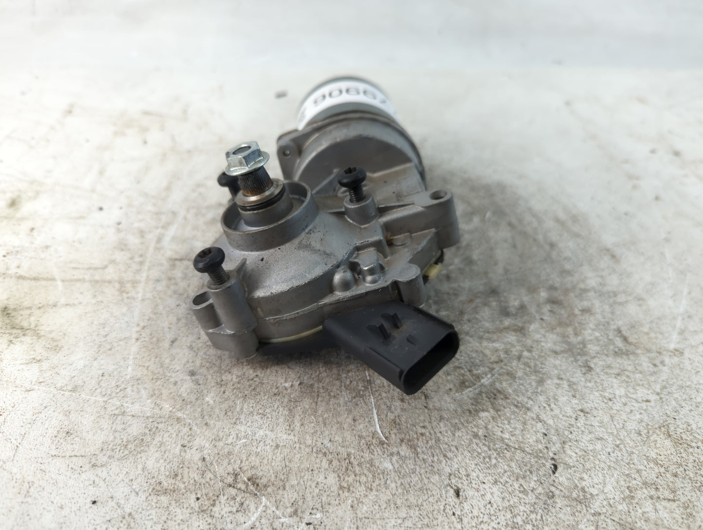 2009 Dodge Caravan Front Windshield Wiper Motor P/N:68028446AB Fits Fits 2008 2010 2011 2012 2013 2014 2015 2016 OEM Used Au
